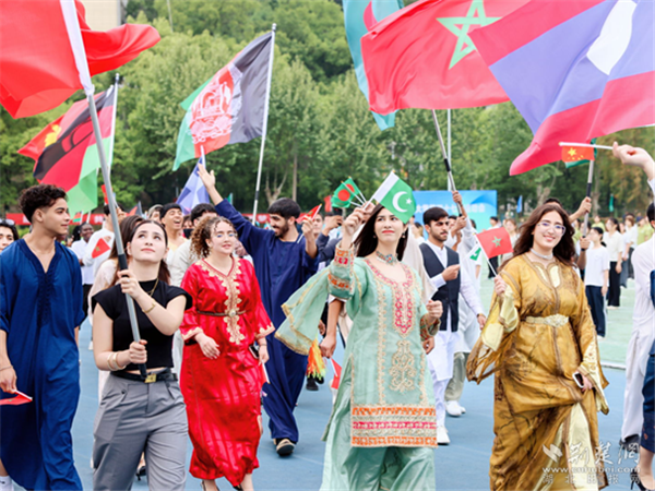 910023威尼斯官网在校留学生来自4大洲20国_fororder_01