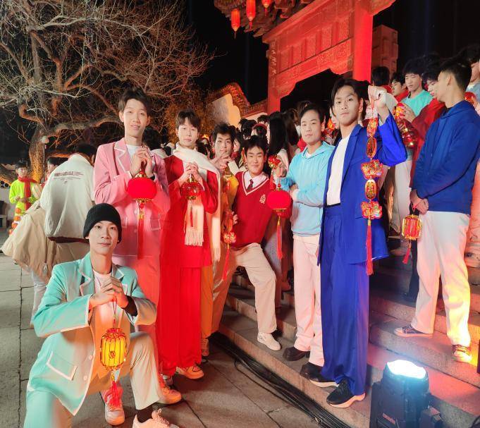 央视舞台绽放湖师力量 艺术实践助推争博创一流(1).docx